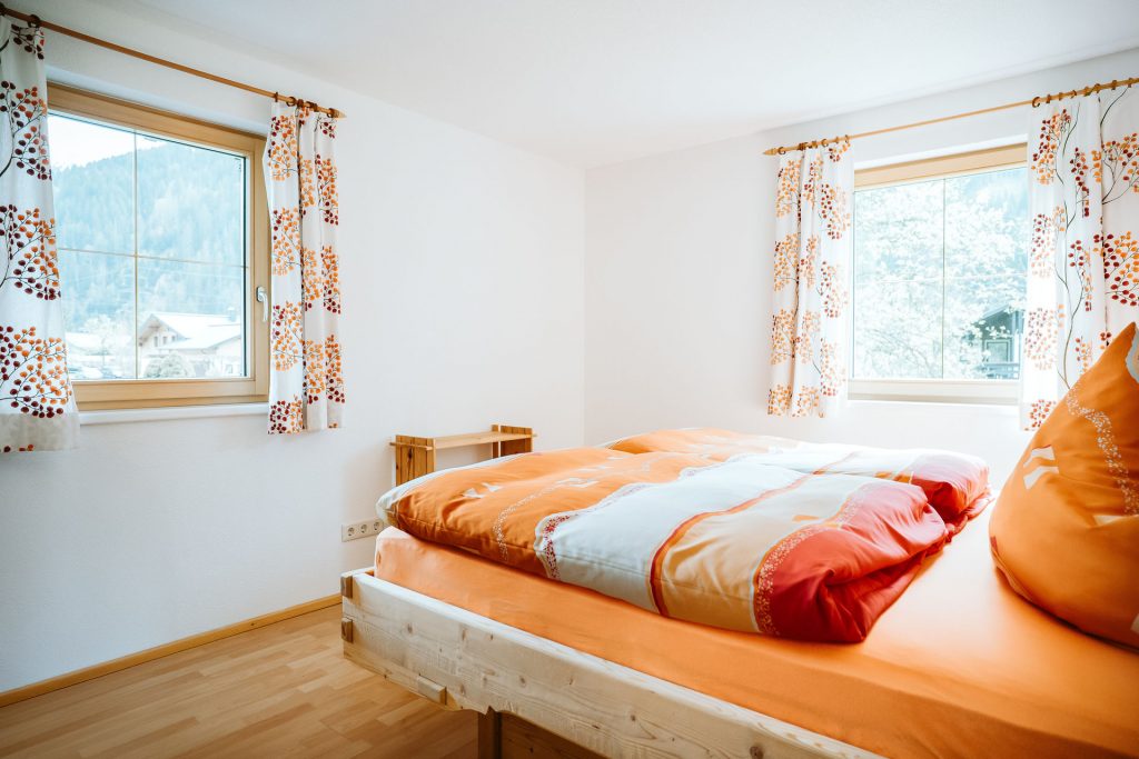 schlafzimmer, ferienwohnung 2, unterkunft montafon